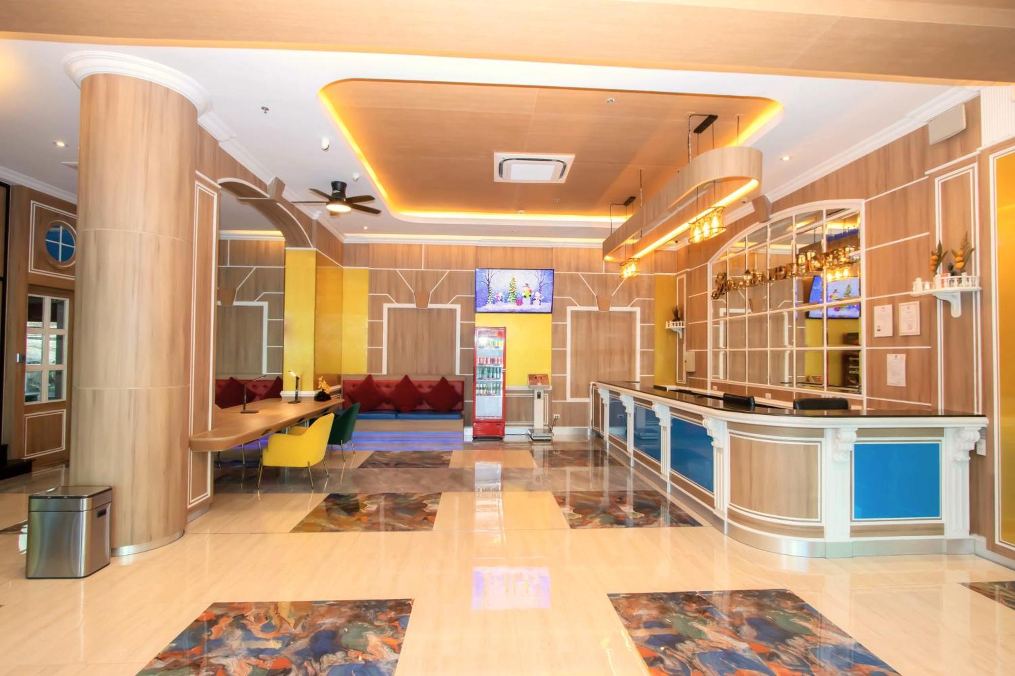 Patong Sira Grande Hotel & Spa מראה חיצוני תמונה