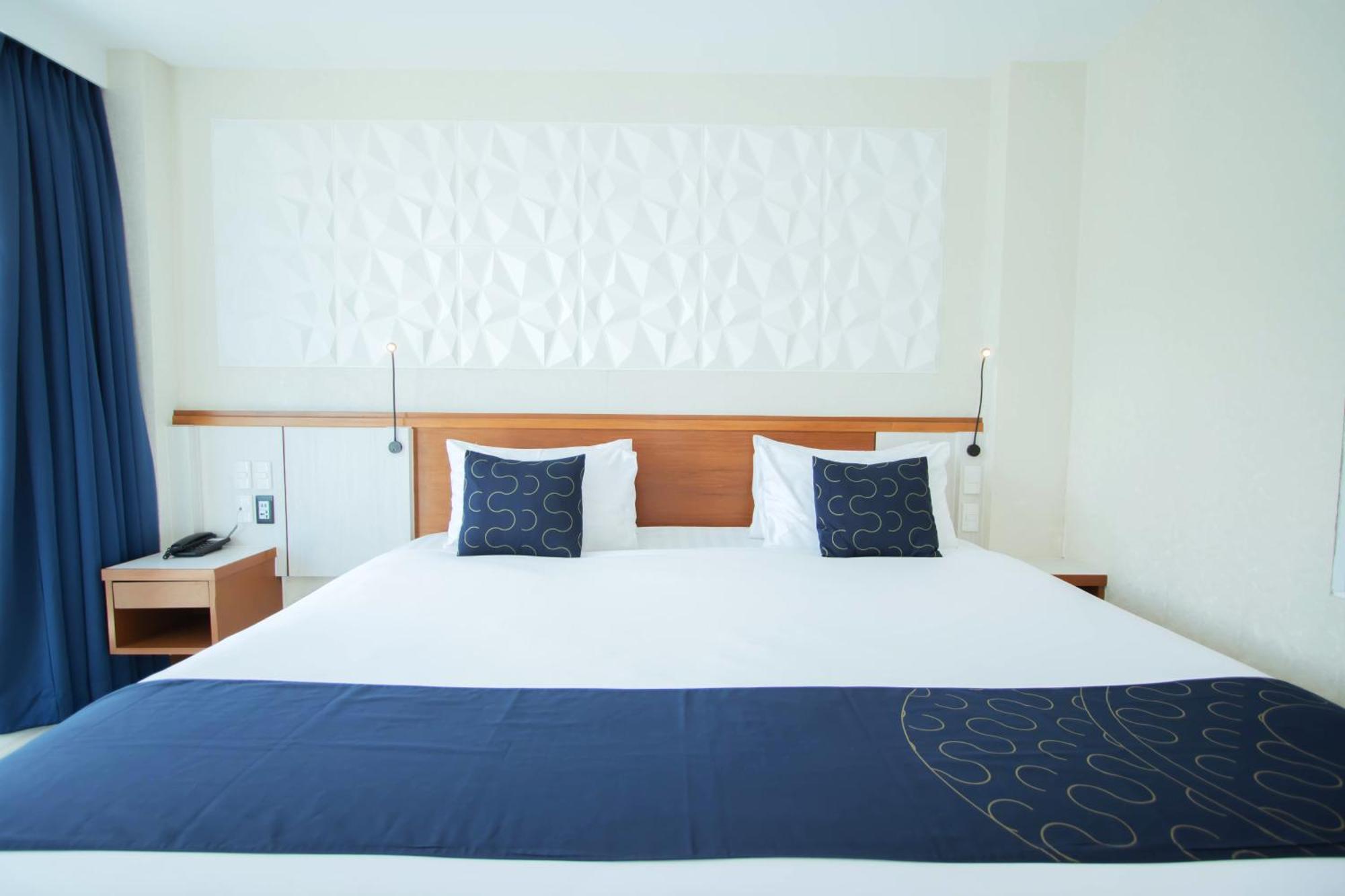 Patong Sira Grande Hotel & Spa מראה חיצוני תמונה