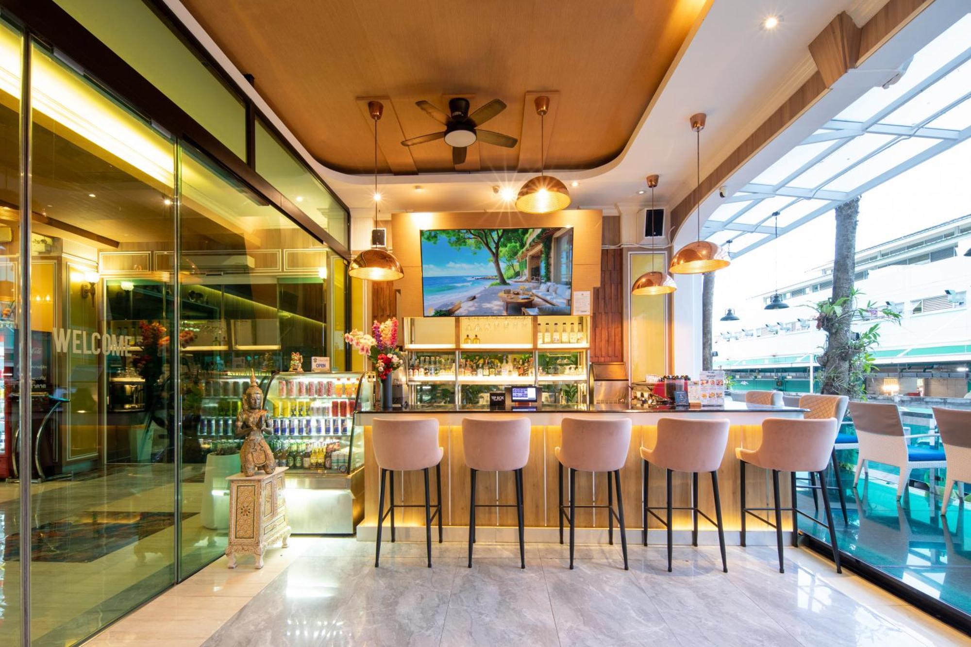 Patong Sira Grande Hotel & Spa מראה חיצוני תמונה