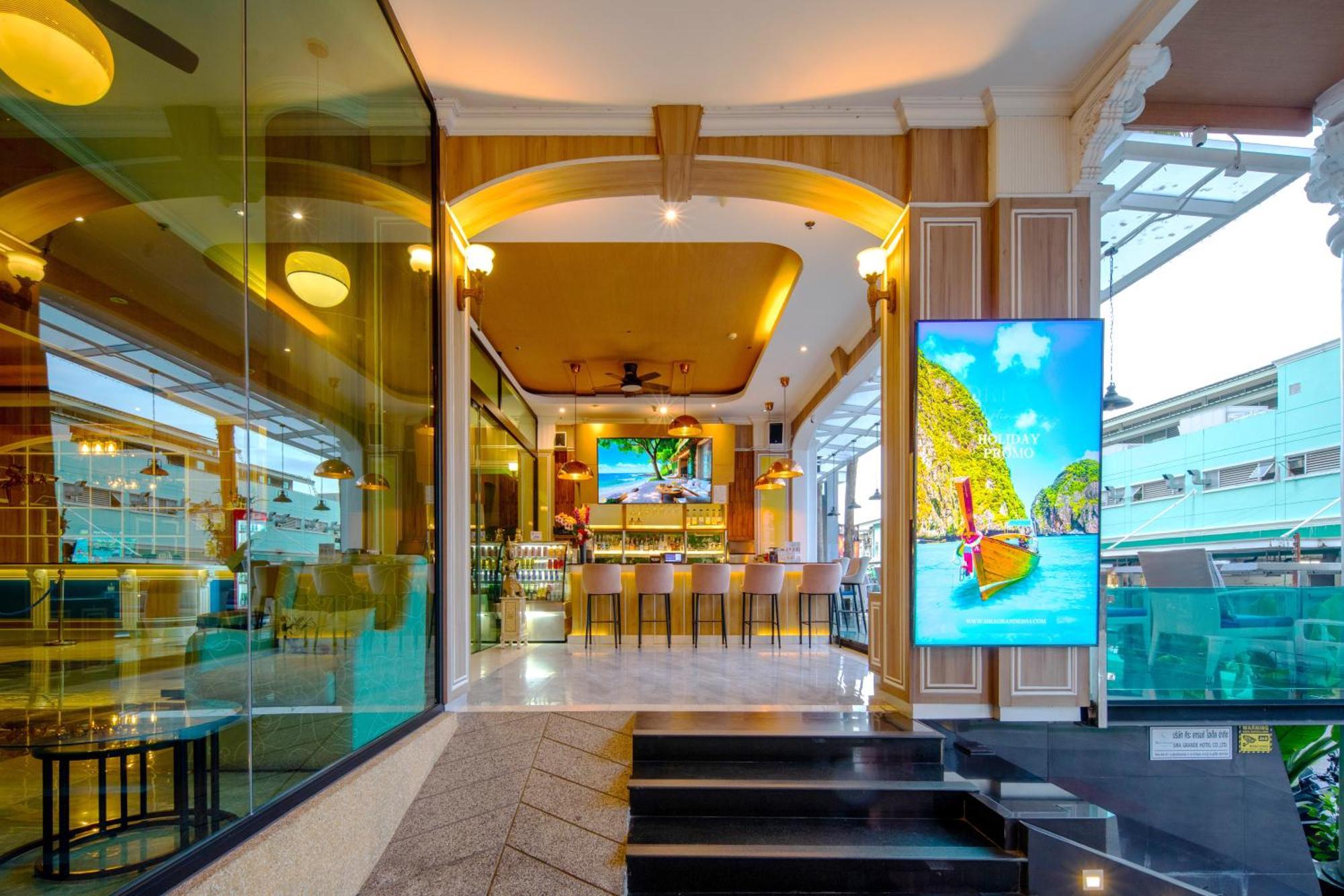 Patong Sira Grande Hotel & Spa מראה חיצוני תמונה